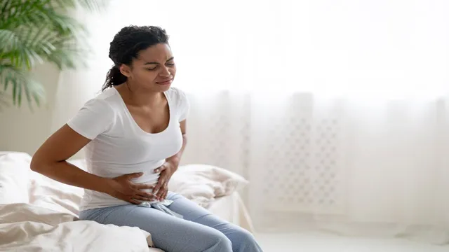 Abdominal Pain: వర్షాకాలంలో కడుపు నొప్పి ఎందుకు వస్తుందో కారణాలు తెలుసా..?