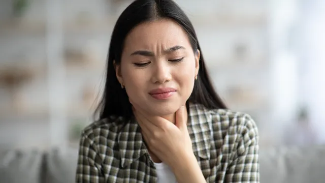Throat Pain: గొంతు నొప్పి ఇబ్బంది పెడుతుందా.. ఇంటి నివారణలు వెంటనే ఉపశమనం