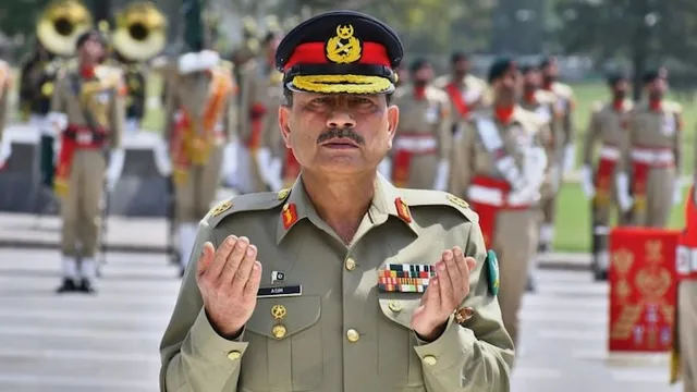 ఉగ్రవాదం చట్టబద్ధమైన పోరాటమే.. పాక్ ఆర్మీ ఛీఫ్ సంచలనం!