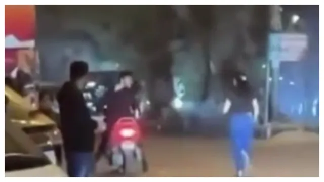 Daughter jumps : మార్కెట్‌కు వెళ్దామని నమ్మించి.. తల్లి కళ్ల ముందే బాయ్‌ఫ్రెండ్‌తో కూతురు జంప్‌