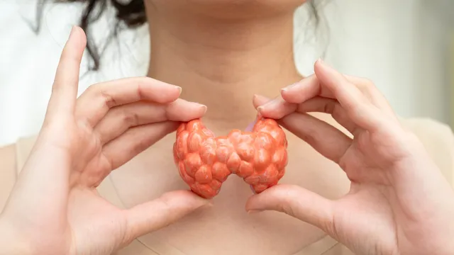 Thyroid: చేతుల్లో ఈరాయి ఉంటే చాలు  థైరాయిడ్ కారణంగా పెరిగిన బరువుని తగ్గించుకోవచ్చు