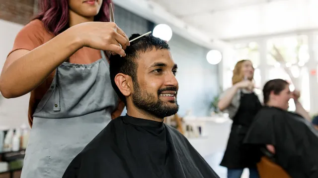 World Hair cut Prices: వామ్మో హెయిర్ కట్‌కి ఇన్ని డబ్బులా.. ఈ దేశంలోనే కాస్ట్ ఎక్కువ?