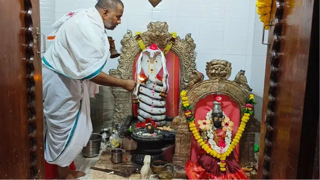 Mallavaram Subrahmanya Swamy Temple: సంతానాన్ని ప్రసాదించే ప్రత్యక్ష సుబ్రహ్మణ్యుడు.. మూడు రోజులు ఇలా నిద్ర చేస్తే