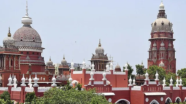 Madras High Court: ప్రభుత్వ పథకాలపై ఆ సీఎంల ఫొటోలు వాడొద్దు.. హైకోర్టు సంచలన తీర్పు