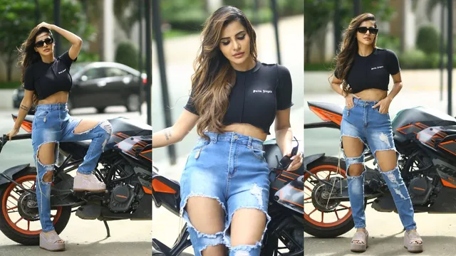 Ashu Reddy: జీన్స్ లో పిచ్చెక్కిస్తున్న జూనియర్  'సమంత'.. ఫొటోలు చూశారా!