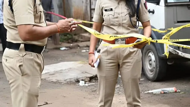 Delhi : సాధువు వేషంలో వచ్చి భార్యను చంపేసి పారిపోయాడు!