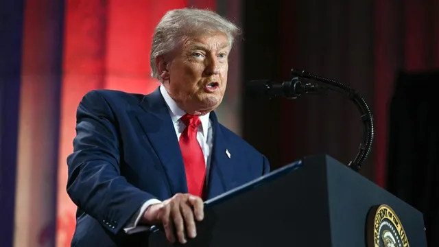 Trump: భారతీయులకు ఉద్యోగాలు ఇవ్వొద్దు.. ట్రంప్ సంచలన ఆదేశాలు