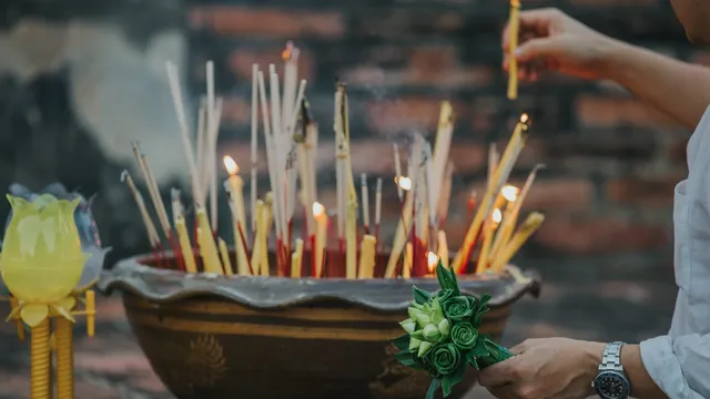 Agarbatti Side Effects: భక్తి కోసం లెక్కకు మించి అగరబత్తీలు వెలిగిస్తున్నారా..  ఎంత ప్రమాదమో తెలిస్తే ఇంకోసారి వాటి జోలికిపోరు!