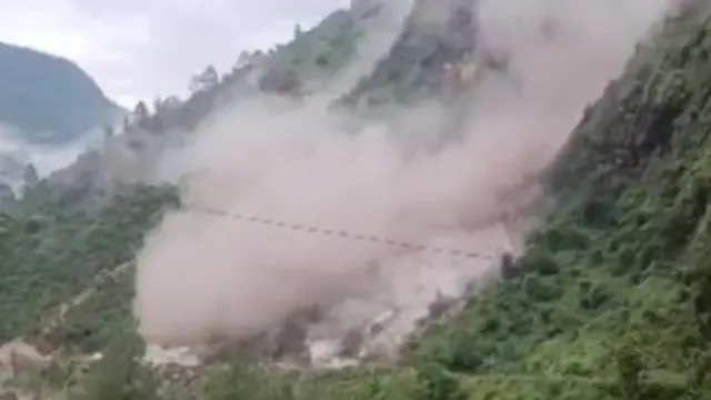 Himachal Pradesh: హిమాచల్ ప్రదేశ్‌లో విరిగిపడిన కొండ చరియలు.. 261 మంది మృతి!