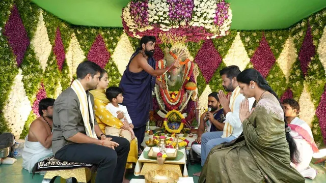 CM Revanth Reddy :  వినాయక చవితి వేడుకల్లో సీఎం రేవంత్‌ కుటుంబం _Photos