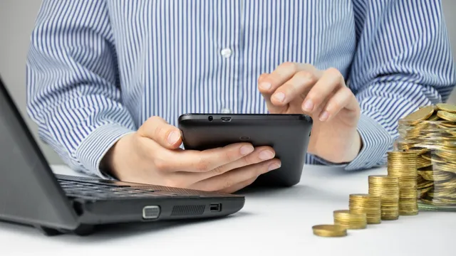 Earning Money: ఇంట్లో ఉండి డబ్బు సంపాదించాలని అనుకుంటున్నారా.. అయితే ఈ రెండు యాప్స్ మీ మొబైల్‌లో ఉండాల్సిందే!