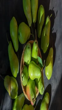 వర్షాకాలంలో ఈ పండ్లు తింటే లాభాలే లాభాలు