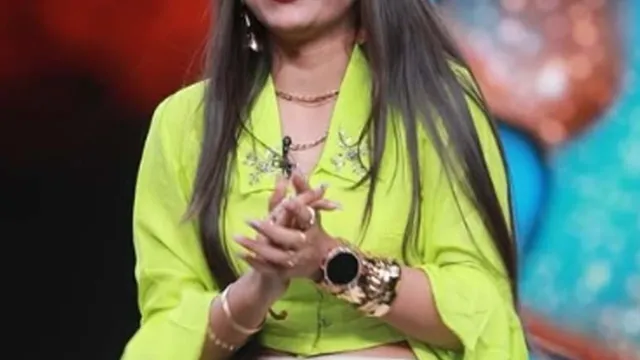 Bigg Boss Telugu Season 9: లక్షలు వచ్చే జీతం వదిలి బిగ్ బాస్‌లోకి.. కామనర్స్ నుంచి హౌస్‌లోకి వెళ్లిన ఫస్ట్ లేడీ ఈమెనే!