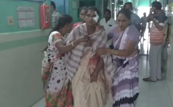 West Godavari : చర్చిలో రెచ్చిపోయిన భర్త.. భార్యపై ఏకంగా ఐదు సార్లు
