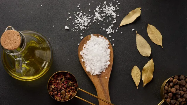 Health Tips: ఉప్పు, చెక్కర, నూనె.. ఈ మూడింటిని ప్రతీ రోజు ఎంత పరిమాణంలో తీసుకోవాలో తెలుసా..?