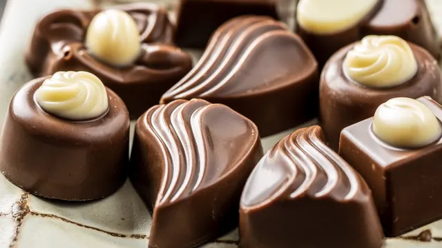 Chocolate Heart Risk: చాక్లెట్ ఇష్టమని ఎక్కువగా తినేస్తున్నారా..? అయితే మీకు గుండెపోటు రావచ్చు!!