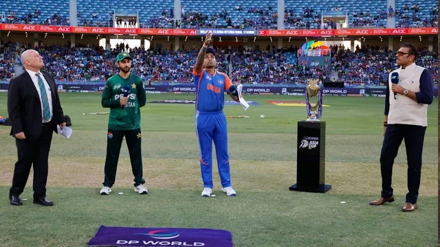 IND vs PAK : టీమ్ ఇండియా తో మ్యాచ్.. పాకిస్తాన్ బ్యాటింగ్