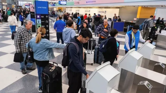 అమెరికా విమాన టికెట్లు కావాలనే బ్లాక్‌ చేశారా ? .. వెలుగులోకి సంచలన నిజాలు