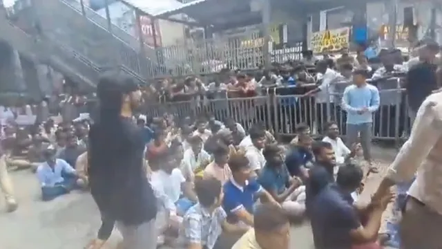 BIG BREAKING: దిల్‌సుఖ్‌నగర్‌లో హైటెన్షన్.. జాబ్ క్యాలెండర్ కోసం నిరుద్యోగుల మెరుపు ధర్నా!