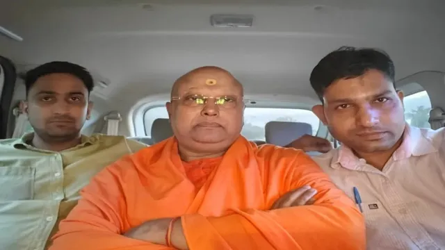 Delhi Baba: ఛీ ఛీ..ఆశ్రమం నిండా అవే...పోలీసులకు ఊహించని వస్తువులు లభ్యం