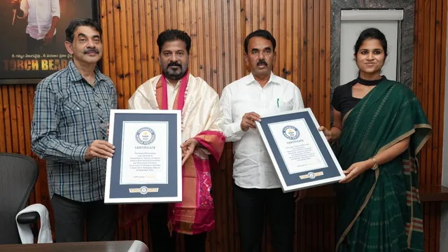 Mega Bathukamma Guinness World Record : బతుకమ్మకు గిన్నిస్ రికార్డులు..అభినందించిన సీఎం రేవంత్ రెడ్డి