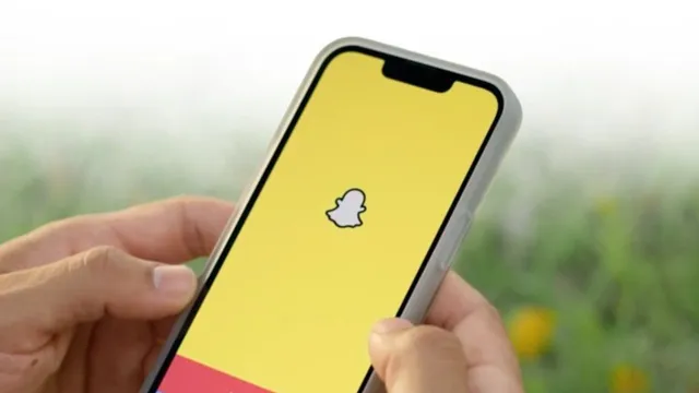 Snapchat Users: స్నాప్ చాట్ యూజర్లకు బిగ్ షాక్.. డబ్బులు చెల్లిస్తేనే వినియోగం.. లేకపోతే డేటా అంతా డిలీట్!