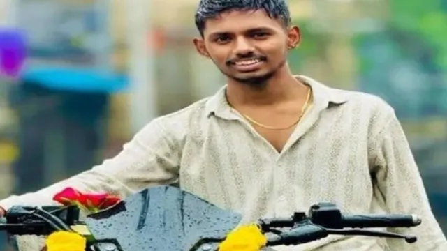 AP Crime: అయ్యో బిడ్డా.. అలిగిన కొడుకుకు రూ.3 లక్షలతో బైక్.. 2 రోజులకే యాక్సిడెంట్లో స్పాట్ డెడ్!