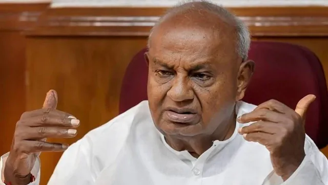 BIG BREAKING : మాజీ ప్రధాని దేవెగౌడకు అస్వస్థత.. ఆసుపత్రిలో జాయిన్!