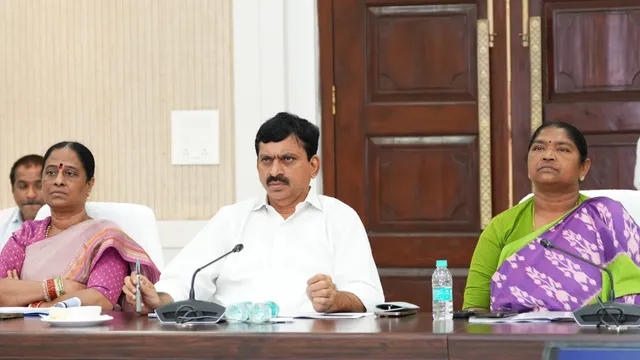 వరంగల్‌ కాంగ్రెస్‌లో మరోసారి ముసలం..పొంగులేటి vs కొండా మురళి