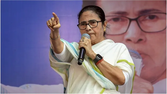 Mamata Banerjee : మెడికల్ స్టూడెంట్ పై అత్యాచారం.. సీఎం సంచలన కామెంట్స్