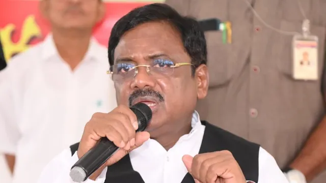 Vivek Venkataswamy : నాపై కుట్రలు చేస్తున్నారు.. మంత్రి వివేక్ సంచలన కామెంట్స్