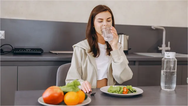 Drinking Water: భోజనం చేసిన వెంటనే నీళ్లు తాగుతున్నారా.. ఇంతకంటే డేంజర్ ఇంకోటి లేదు