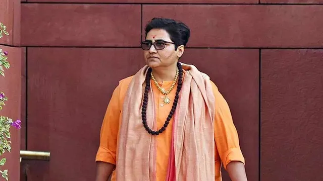 Pragya Thakur :  కూతుళ్ల కాళ్లు విరగ్గొట్టండి.. లవ్-జిహాద్ పై ప్రజ్ఞా ఠాకూర్ సంచలన వ్యాఖ్యలు