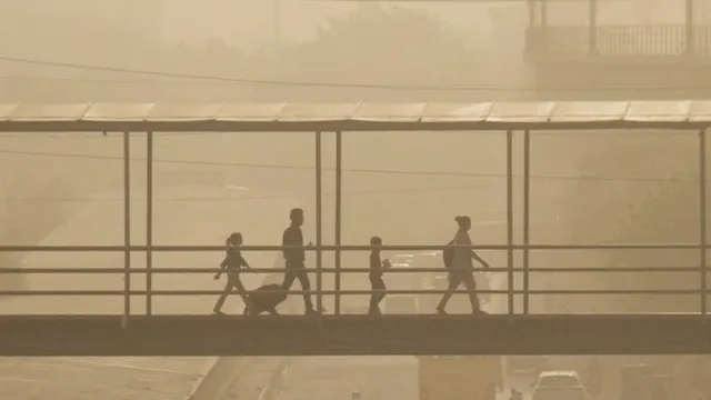 Delhi AQI : ఢిల్లీలో ప్రమాదకరంగా వాయు కాలుష్యం
