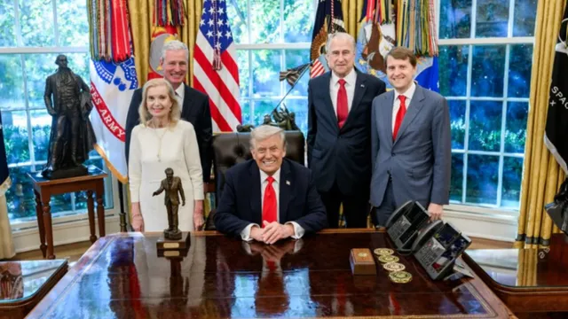 BIG BREAKING: ట్రంప్ కు ప్రతిష్టాత్మక పీస్ అవార్డ్!