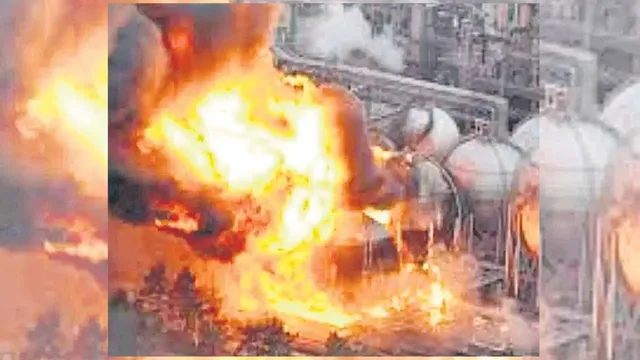 Explosion in America : అమెరికాలో భారీ పేలుడు..16 మంది సజీవ దహనం