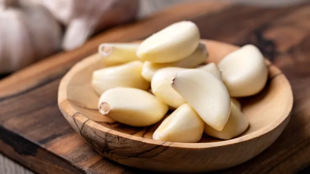 Garlic: పరగడుపున వెల్లుల్లి ఎక్కువగా తింటున్నారా..? ప్రయోజనాలతోపాటు నష్టాలు ఉన్నాయని తెలుసుకోండి!!