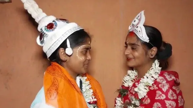 Marriage :  సామాజిక కట్టుబాట్లను ధిక్కరించి.. ఇద్దరు మహిళల వివాహం