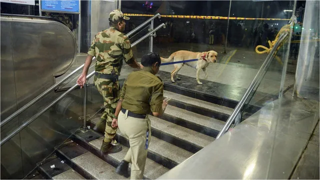 Delhi: ఢిల్లీలో హైఅలర్ట్.. భద్రతా దృష్ట్యా ఈ ఏరియాల్లో మెట్రో స్టేషన్లు, రోడ్లు క్లోజ్!