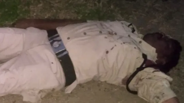 TG Crime: సూర్యాపేటలో పోలీసులపైకి దూసుకెళ్లిన కారు.. కానిస్టేబుల్ స్పాట్ డెడ్!