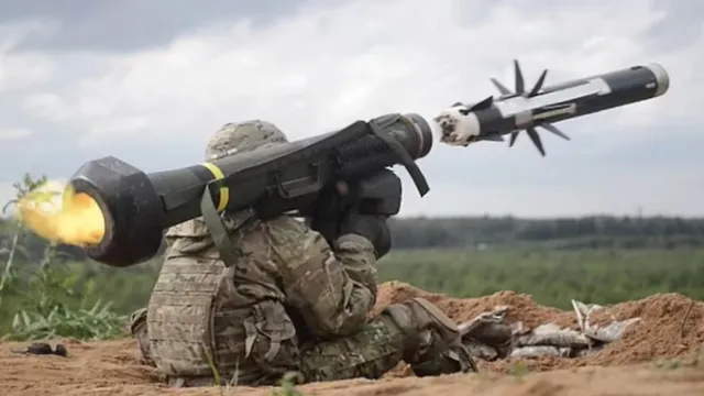 Javelin Missiles: భారత్ కు అమెరికా ఆయుధాలు..93 మిలియన్ డాలర్ల డీల్