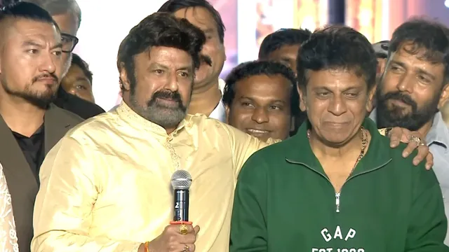 Akhanda 2: "నా తమ్ముడి గెటప్ కాపీ కొట్టా.." 'అఖండ 2' ట్రైలర్ లాంచ్‌ లో బాలయ్య సందడి.