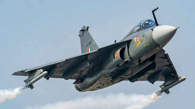 Indias Tejas Fighter Jet: మన తేజస్‌ భద్రమేనా?