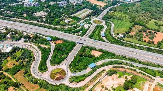 Regional Ring Road: రింగు..రింగు..రోడ్డు....హంగులన్నీ హుష్‌ కాకి