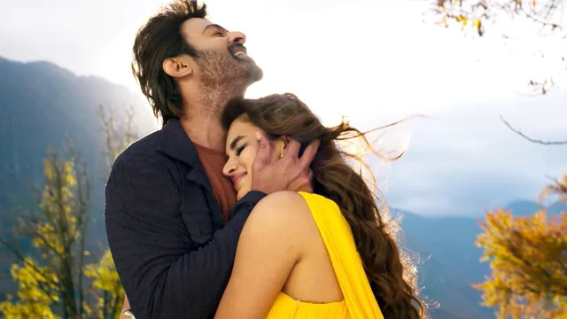 Rajasaab: బాబు రెడీ బాబు.. లులు మాల్‌లో రాజాసాబ్ సందడి షురూ!