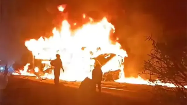 Bus Accident: ట్రావెలర్ బస్సు దగ్ధం.. 13 మందికి పైగా సజీవ దహనం