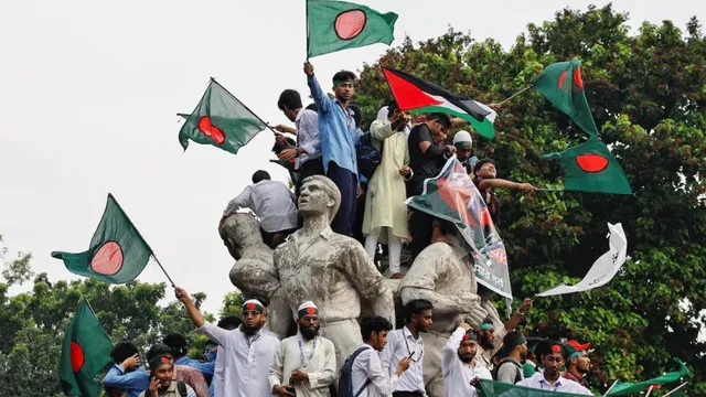 Bangladesh: భారత్‌పై విషం కక్కిన బంగ్లాదేశ్.. ఇంటర్నేషనల్ కోర్టులో కేసు వేస్తామంటూ హెచ్చరిక