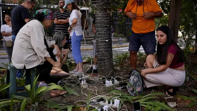 Venezuela: కరెంట్‌, ఆహారం లేక అల్లాడుతున్న వెనెజువెలా ప్రజలు