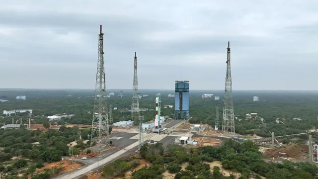 ISROకు రేపు కీలకం..  2026లో తొలి ప్రయోగం PSLV-C62