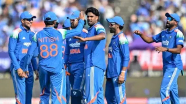 Team India: మరికొన్ని రోజుల్లో టీ20 వరల్డ్ కప్..ఈ బౌలింగ్ తో గట్టెక్కుతారా?
